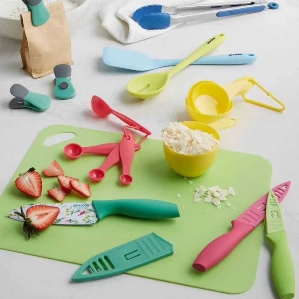 NWT Art & Cook 23-Pc. Gadget & Cutlery Set New in Box